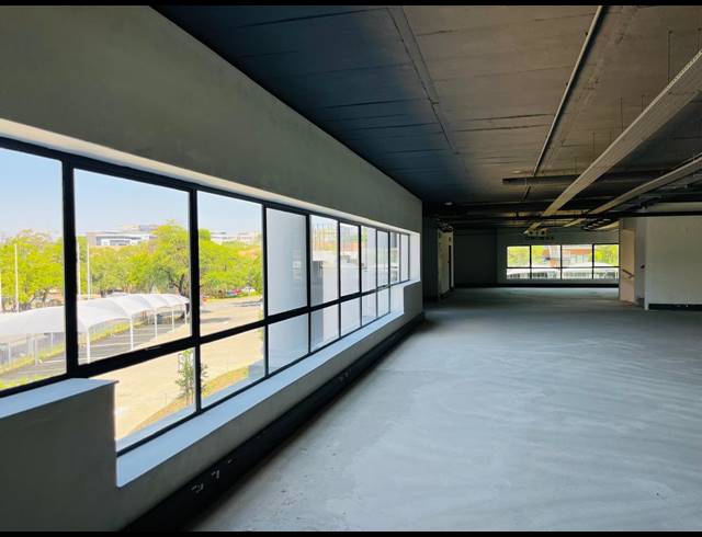 650M² OFFICE TO LET IN VORNA VALLEY